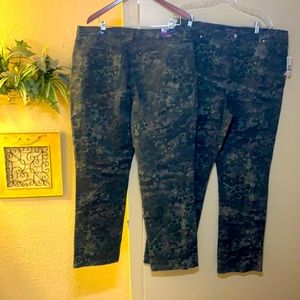 2/$17 Woman’ size 20 average tampered leg Classic rise Supreme Stretch NWT 2/$17